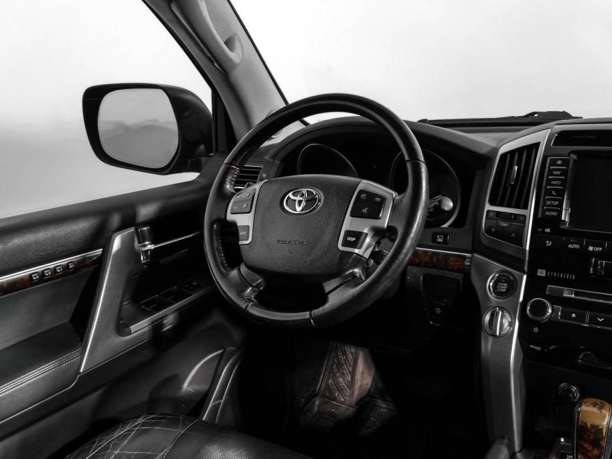 Toyota Land Cruiser 200 Series Рестайлинг 1 Санкт-Петербург  - изображение 21