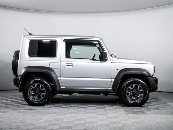 Suzuki Jimny IV с пробегом 2020 года, цена 3 190 000 рублей, 35299 км, внедорожник, Автокод Объявления