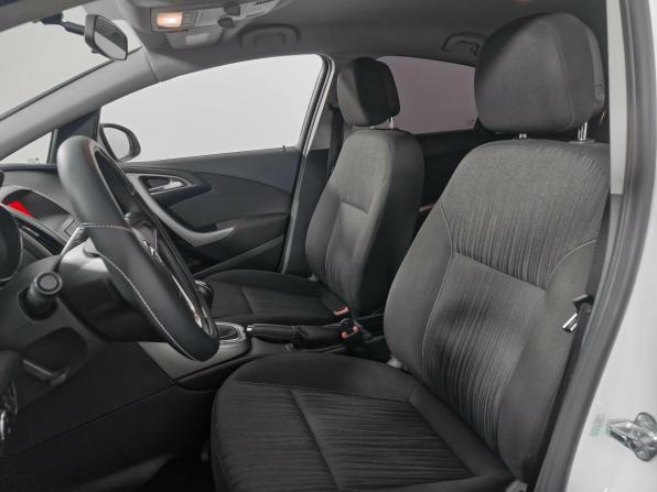 Opel Astra J с пробегом 2011 года, цена 529 000 рублей, 215000 км, хэтчбек, Автокод Объявления