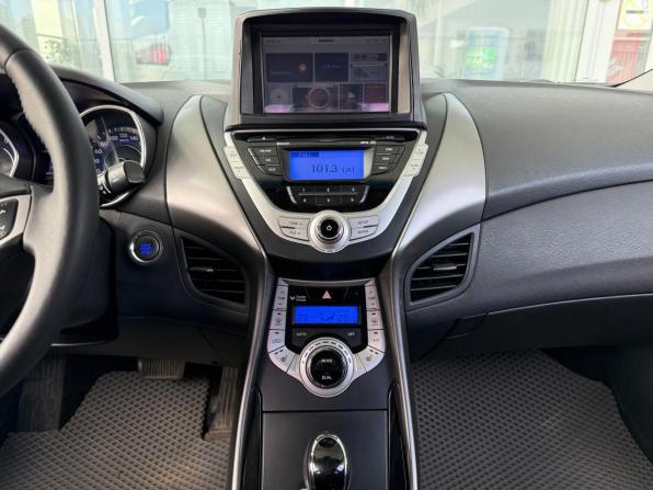 Hyundai Avante V с пробегом 2012 года, цена 919 000 рублей, 148000 км, седан, Автокод Объявления