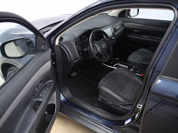 Mitsubishi Outlander III Рестайлинг 3 с пробегом 2021 года, цена 2 690 000 рублей, 82556 км, внедорожник, Автокод Объявления
