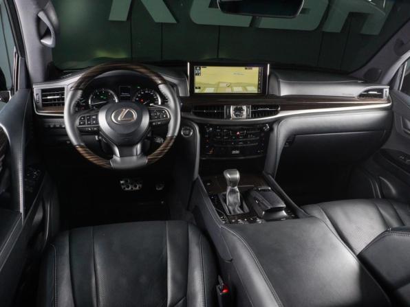 Lexus LX III Рестайлинг 2 с пробегом 2018 года, цена 9 259 000 рублей, 83070 км, внедорожник, Автокод Объявления