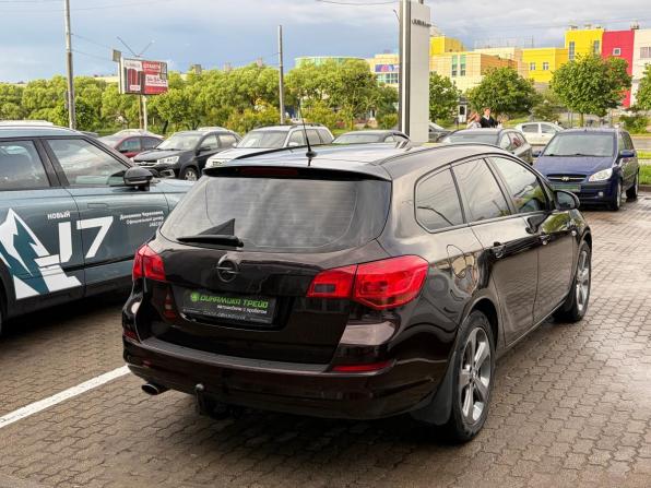 Opel Astra J с пробегом 2011 года, цена 681 000 рублей, 269042 км, универсал, Автокод Объявления