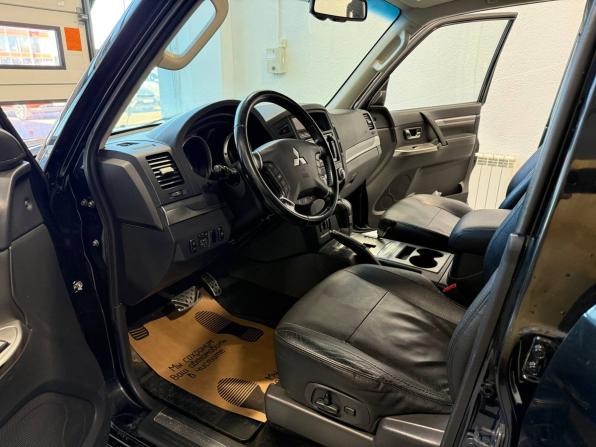 Mitsubishi Pajero IV Рестайлинг 1 с пробегом 2013 года, цена 2 164 000 рублей, 88776 км, внедорожник, Автокод Объявления