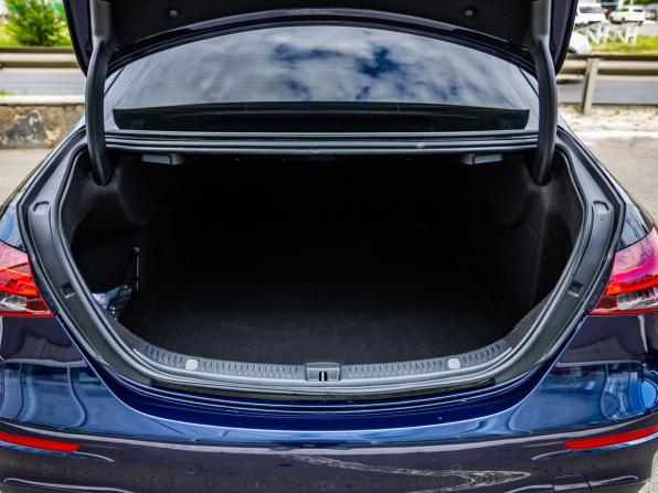 Mercedes-Benz E-Класс V (W213 S213 C238) Рестайлинг с пробегом 2021 года, цена 3 998 000 рублей, 146500 км, седан, Автокод Объявления