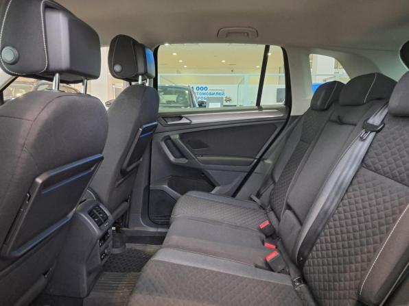 Volkswagen Tiguan II с пробегом 2018 года, цена 2 533 000 рублей, 136436 км, внедорожник, Автокод Объявления