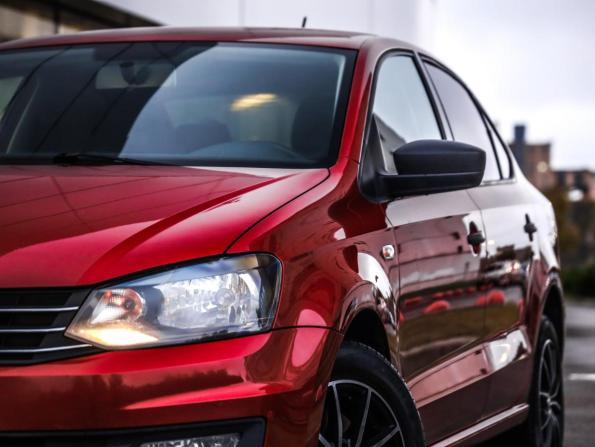 Volkswagen Polo V Рестайлинг с пробегом 2015 года, цена 879 777 рублей, 152000 км, седан, Автокод Объявления