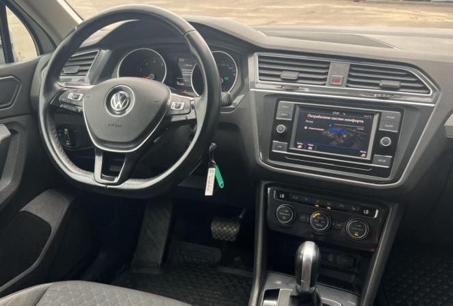 Volkswagen Tiguan II с пробегом 2017 года, цена 1 590 000 рублей, 173205 км, внедорожник, Автокод Объявления