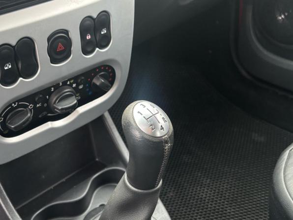Renault Sandero I с пробегом 2013 года, цена 720 000 рублей, 131482 км, хэтчбек, Автокод Объявления