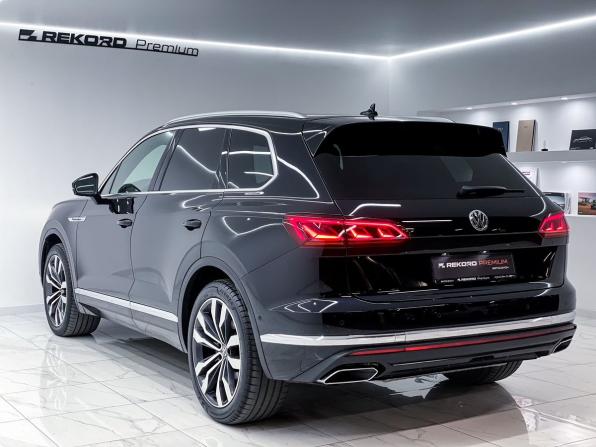 Volkswagen Touareg III с пробегом 2019 года, цена 5 550 000 рублей, 107633 км, внедорожник, Автокод Объявления