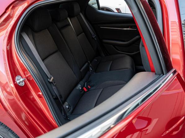 Mazda 3 IV (BP) с пробегом 2019 года, цена 1 770 000 рублей, 65897 км, хэтчбек, Автокод Объявления