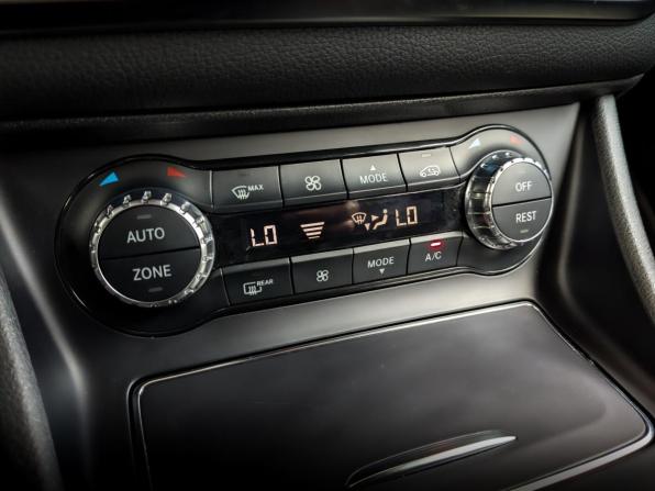 Mercedes-Benz GLA I (X156) Рестайлинг с пробегом 2019 года, цена 2 595 000 рублей, 49821 км, внедорожник, Автокод Объявления