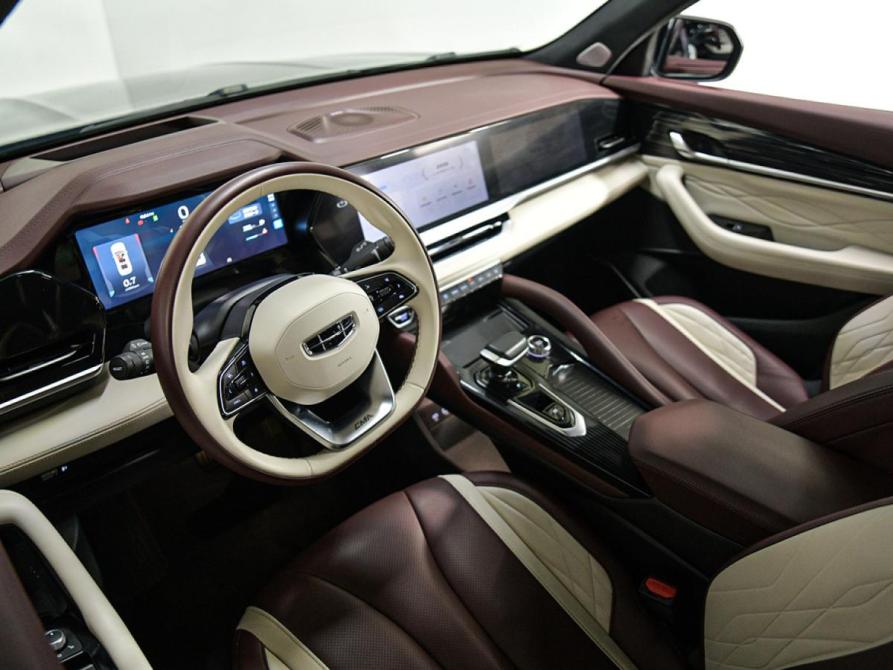 Geely Monjaro I Москва  - изображение 8