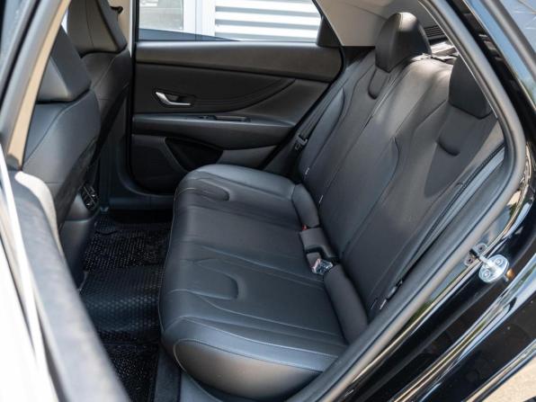 Hyundai Elantra VII (CN7) Рестайлинг с пробегом 2023 года, цена 2 150 000 рублей, 41987 км, седан, Автокод Объявления