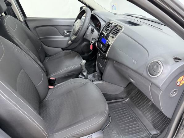 Renault Sandero II с пробегом 2015 года, цена 690 000 рублей, 227696 км, хэтчбек, Автокод Объявления