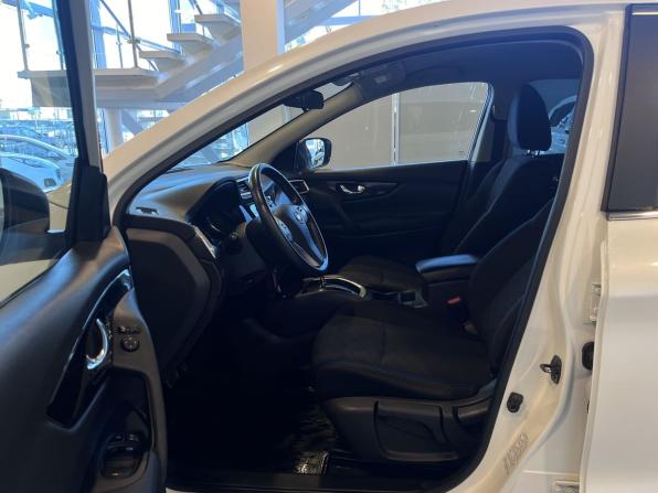 Nissan Qashqai II с пробегом 2018 года, цена 1 780 000 рублей, 110169 км, внедорожник, Автокод Объявления