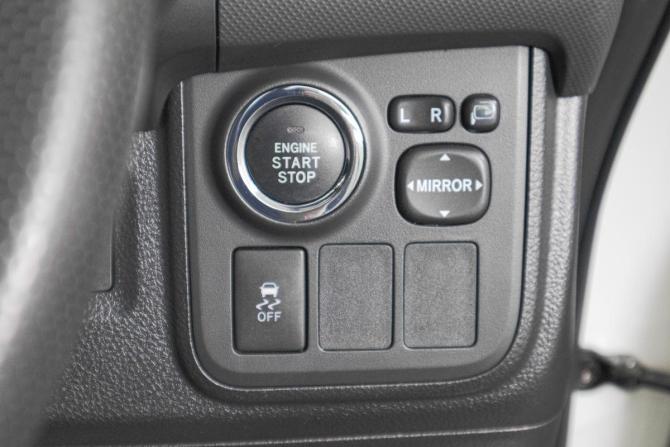 Toyota Wish II с пробегом 2009 года, цена 1 389 000 рублей, 88350 км, минивэн, Автокод Объявления