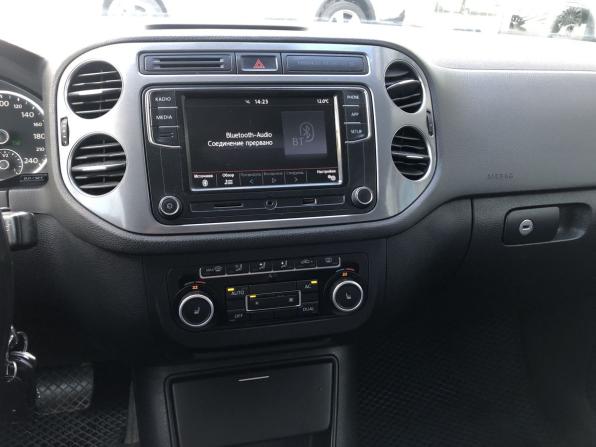 Volkswagen Tiguan I Рестайлинг с пробегом 2011 года, цена 884 000 рублей, 393599 км, внедорожник, Автокод Объявления