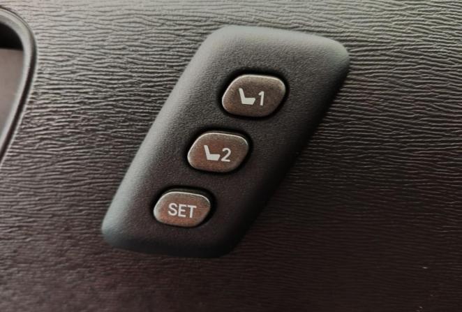 Toyota Venza I Рестайлинг с пробегом 2014 года, цена 2 200 000 рублей, 332120 км, внедорожник, Автокод Объявления