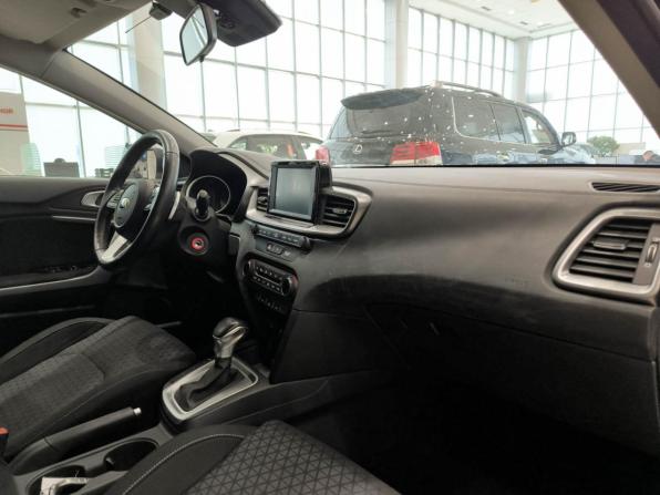Kia Ceed III с пробегом 2018 года, цена 1 550 000 рублей, 93663 км, хэтчбек, Автокод Объявления
