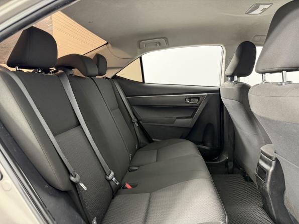 Toyota Corolla XI (E160 E170 E180) с пробегом 2013 года, цена 970 000 рублей, 287000 км, седан, Автокод Объявления