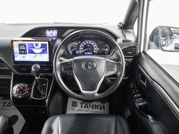 Toyota Esquire I с пробегом 2016 года, цена 2 048 500 рублей, 199214 км, минивэн, Автокод Объявления