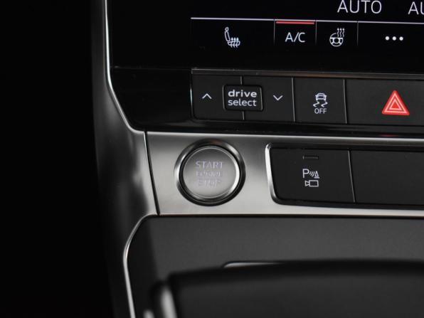 Audi A6 V (C8) с пробегом 2020 года, цена 3 049 200 рублей, 175446 км, седан, Автокод Объявления