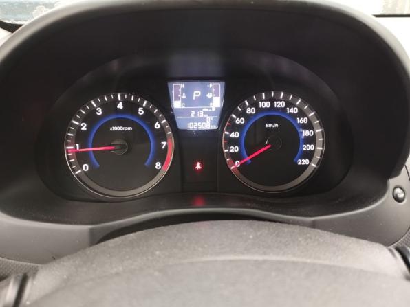 Hyundai Solaris I Рестайлинг с пробегом 2015 года, цена 900 000 рублей, 102508 км, хэтчбек, Автокод Объявления