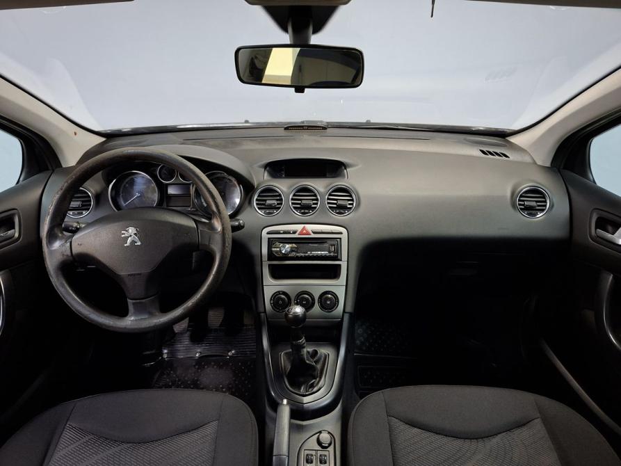 Peugeot 408 I Москва  - изображение 16