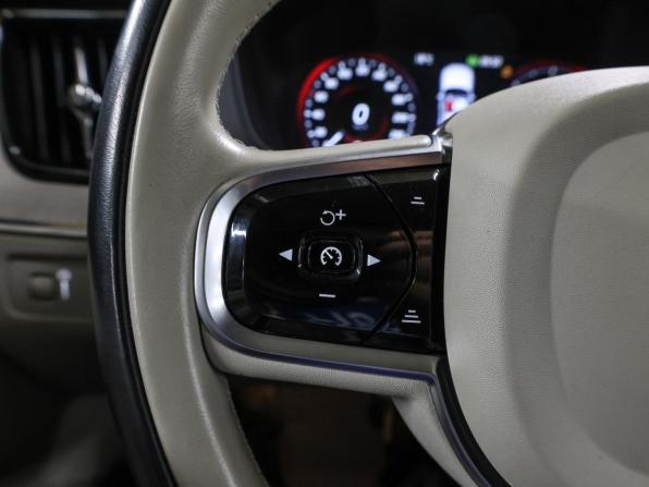 Volvo XC60 II с пробегом 2018 года, цена 3 398 000 рублей, 113000 км, внедорожник, Автокод Объявления