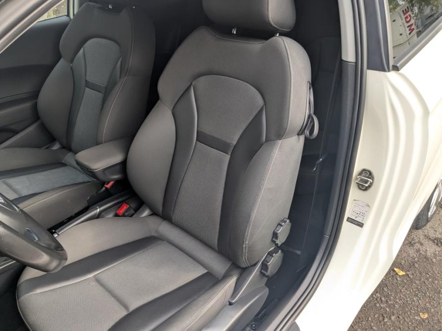 Audi A1 I (8X) Москва  - изображение 14