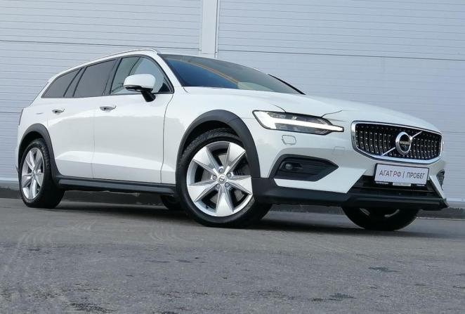 Volvo V60 Cross Country II с пробегом 2019 года, цена 2 511 750 рублей, 312720 км, универсал, Автокод Объявления