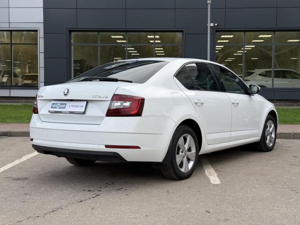 Skoda Octavia III (A7) Рестайлинг с пробегом 2019 года, цена 1 665 000 рублей, 184605 км, лифтбек, Автокод Объявления