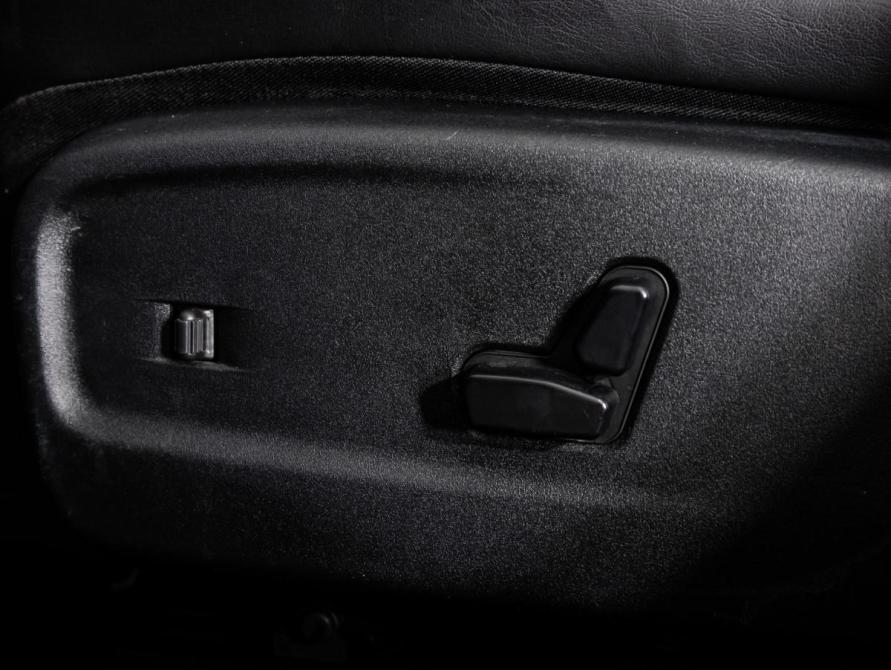 Chrysler 300C II Санкт-Петербург  - изображение 25
