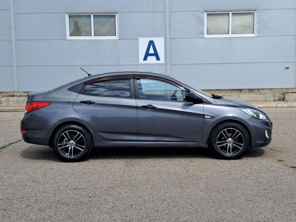 Hyundai Solaris I с пробегом 2013 года, цена 740 000 рублей, 220410 км, седан, Автокод Объявления