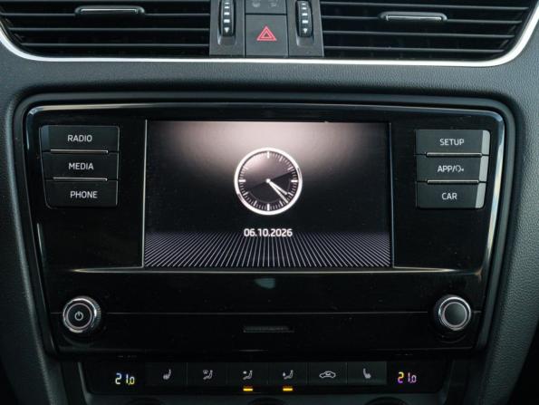 Skoda Octavia III (A7) Рестайлинг с пробегом 2018 года, цена 2 000 000 рублей, 84700 км, лифтбек, Автокод Объявления