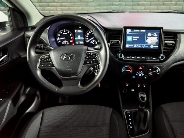 Hyundai Solaris II Рестайлинг с пробегом 2021 года, цена 1 670 000 рублей, 39698 км, седан, Автокод Объявления