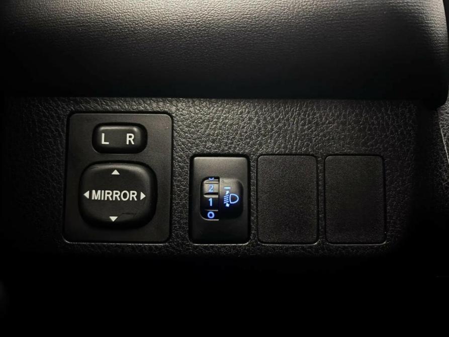 Toyota RAV4 IV (XA40) Рестайлинг Псков  - изображение 17