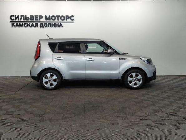 Kia Soul II Рестайлинг с пробегом 2017 года, цена 1 180 000 рублей, 199900 км, хэтчбек, Автокод Объявления
