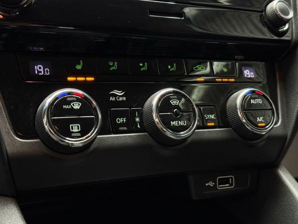 Skoda Octavia III (A7) Рестайлинг с пробегом 2018 года, цена 1 849 000 рублей, 119500 км, лифтбек, Автокод Объявления
