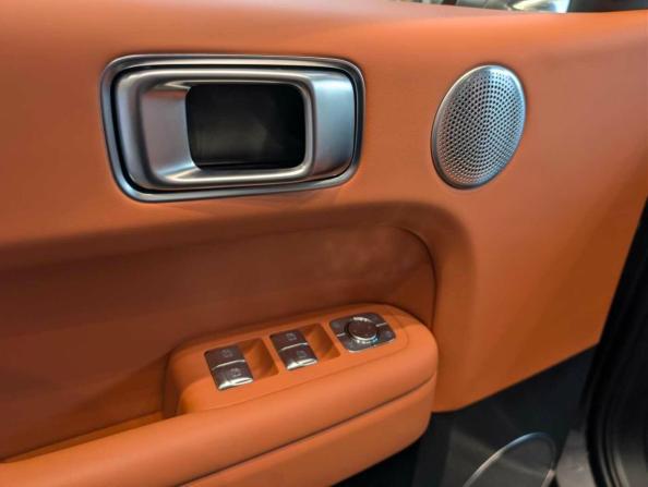 Li Auto (Lixiang) L6 с пробегом 2025 года, цена 6 390 000 рублей, 25 км, внедорожник, Автокод Объявления