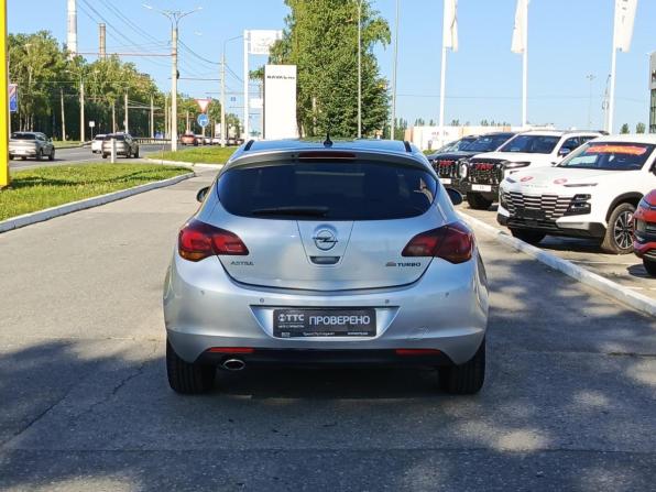 Opel Astra J с пробегом 2010 года, цена 616 000 рублей, 219600 км, хэтчбек, Автокод Объявления