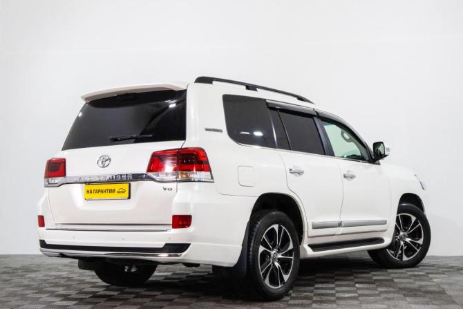 Toyota Land Cruiser 200 Series Рестайлинг 1 с пробегом 2013 года, цена 3 499 000 рублей, 268000 км, внедорожник, Автокод Объявления