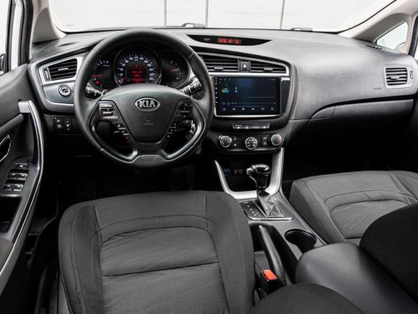 Kia Ceed II Рестайлинг с пробегом 2018 года, цена 1 410 000 рублей, 140287 км, хэтчбек, Автокод Объявления