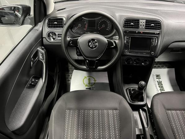 Volkswagen Polo V с пробегом 2015 года, цена 1 045 000 рублей, 100882 км, седан, Автокод Объявления