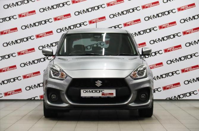 Suzuki Swift V с пробегом 2018 года, цена 1 355 550 рублей, 53082 км, хэтчбек, Автокод Объявления
