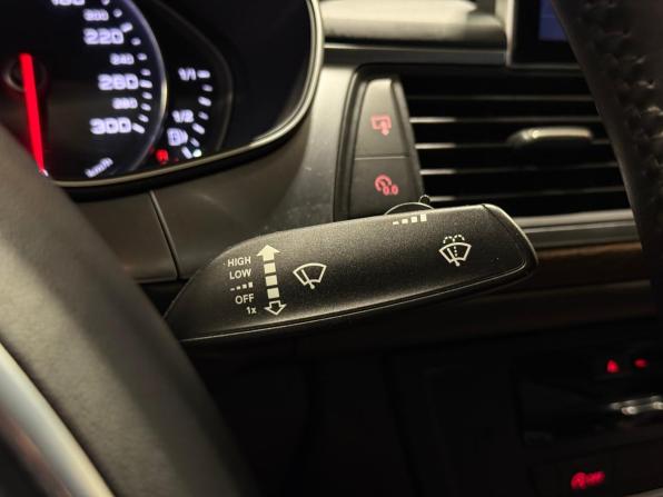 Audi A6 IV (C7) Рестайлинг с пробегом 2015 года, цена 1 960 000 рублей, 218496 км, седан, Автокод Объявления