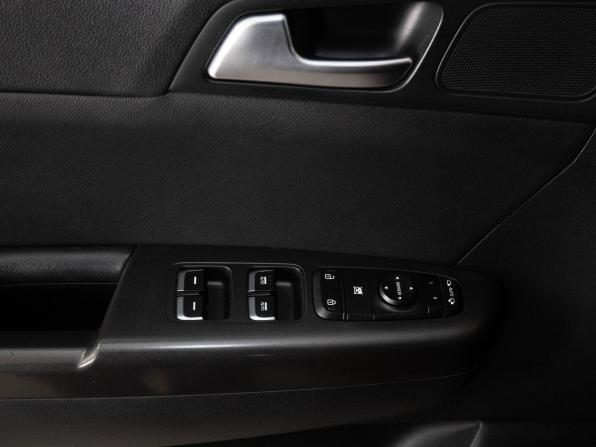 Kia Sportage IV с пробегом 2018 года, цена 1 980 000 рублей, 125424 км, внедорожник, Автокод Объявления
