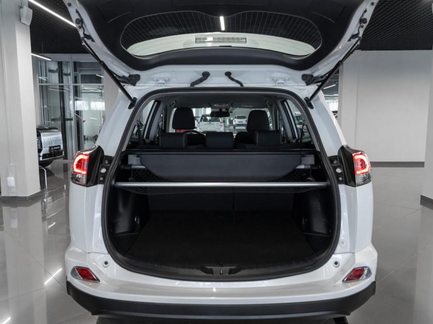 Toyota RAV4 IV (XA40) Рестайлинг Москва  - изображение 17