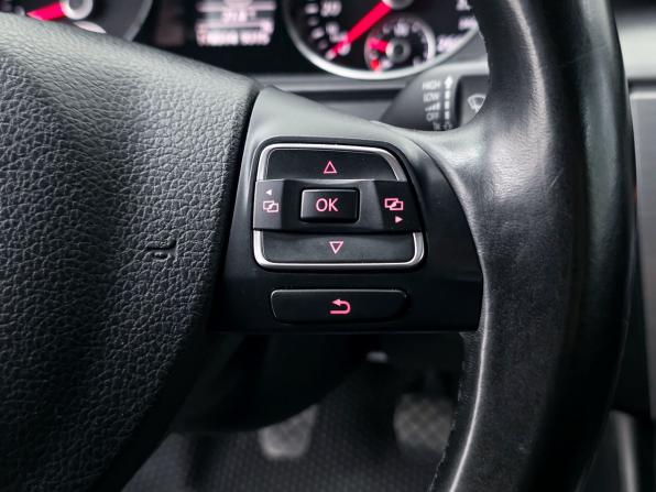 Volkswagen Passat B7 с пробегом 2013 года, цена 1 230 000 рублей, 176800 км, седан, Автокод Объявления